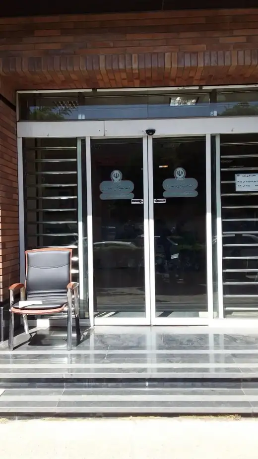 نمونه اجرای درب اتوماتیک و کرکره برقی در تهران | سام گستر | نمونه اجرای پروژه 12